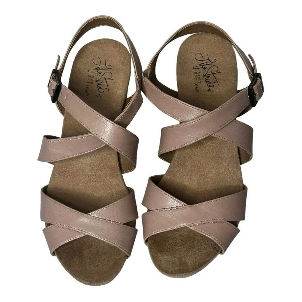 LifeStride Women’s Harbor Faux Leather Strappy Wedge Sandals - Picture 4 of 7